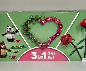 LEGO 3 in 1 #66817 Hearts & Flowers Gift Set #661 Pieces  NEW